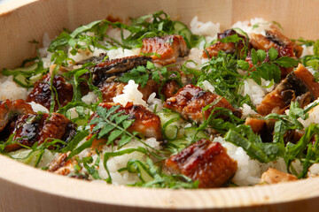 鰻ときゅうりの混ぜご飯