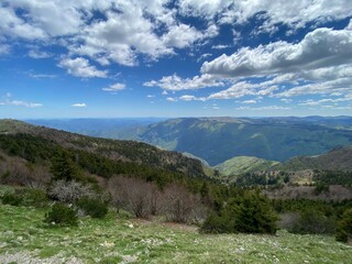 Fototapeta premium Paysage de montagne, vue depuis le Mont Aigoual dans les Cévennes, Occitanie