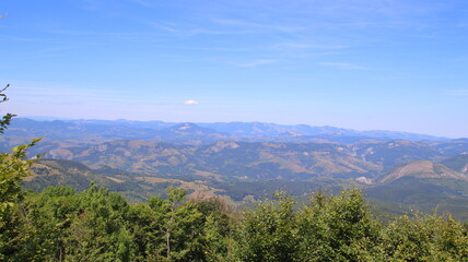Fototapeta premium view of the mountains