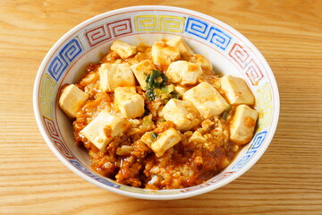 麻婆丼　中華料理
