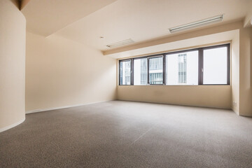 古いオフィスの内装　Big old corporate office interior