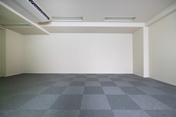 古いオフィスの内装　Big old corporate office interior