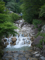 川