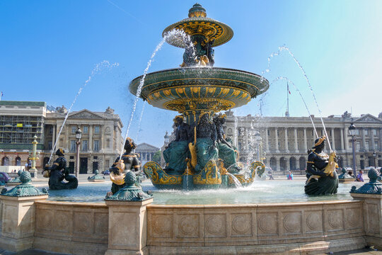 パリ・コンコルド広場の噴水