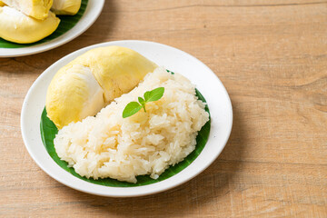 Durian sticky rice on plate