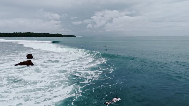 Mentawai, Indonesia Big Swell