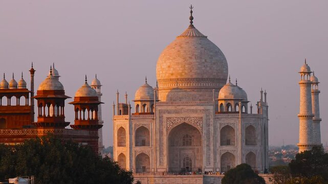 Taj Mahal In Agra, Uttar Pradesh, India. Sunset Dusk Timelapse Of Taj Mahal. Indian Islamic Heritage At Dusk. Seven World Wonders. Fabulous Taj Mahal Travel Concept. Crowds Of Tourists Visit Taj Mahal
