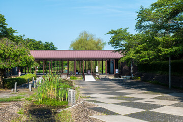 初夏の古河公方公園の入口