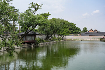 景福宮の池の中に建つ慶会楼