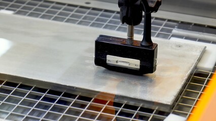 Ultrasonic measurement of cnc milled working peace in water bath