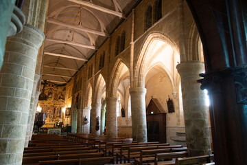 L'intérieur de l'église de la Trinité de Brélévénez de Lannion - Bretagne France