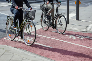 female_cyclists