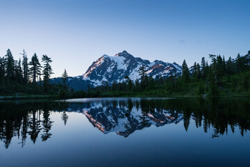 Sunrise at Picture Lake