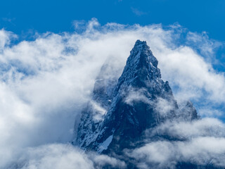 Aiguille Verte Encadr Nuages Sur
