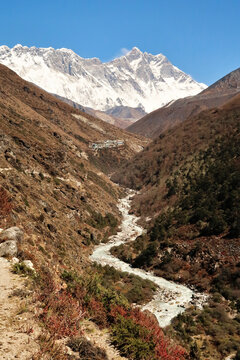 View onto the Imja Khola River, Shomare village in front of Mount Nuptse, Everest and Lhotse can be seen in the background, Mount Everest Base Camp Trek, EBC, Nepal