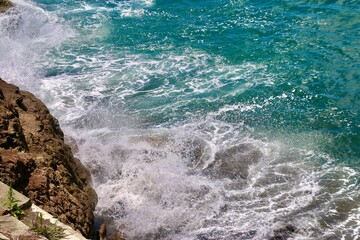 海岸と波しぶき・東シナ海・開聞岳展望所（鹿児島県・指宿市）
