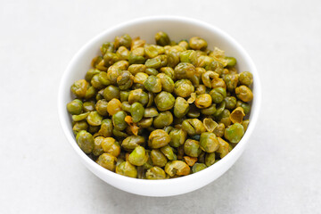 Greennut roasted salted, green peas