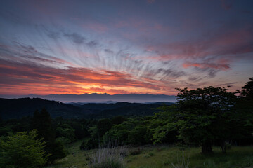 赤石山脈と美しい朝焼け