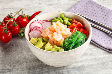 Hawaian cuisine - Poke with cocktail shrimps