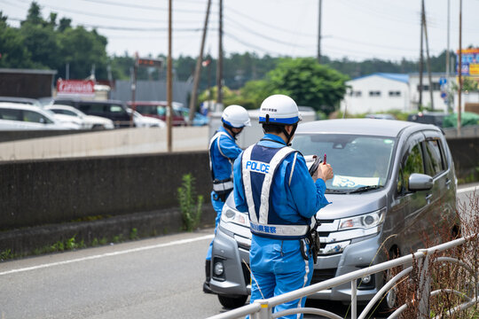 検問　警察官　取締り