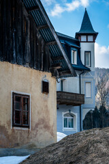 Valbruna and Val Saisera at the end of winter. Between the snow and the first flowers of the new season