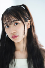 若い女性