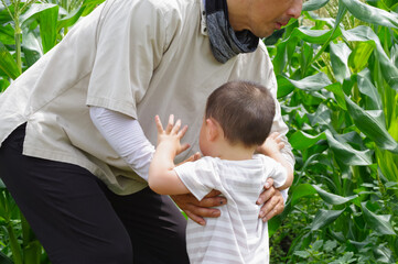 田舎暮らしを楽しむ家族