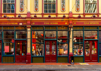 Naklejka premium Shops in Leadenhall market in City of London, UK