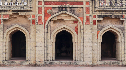 Obraz premium Beautiful mosque in the group of Bua Hasan monuments, Jhajjar, Haryana, India.