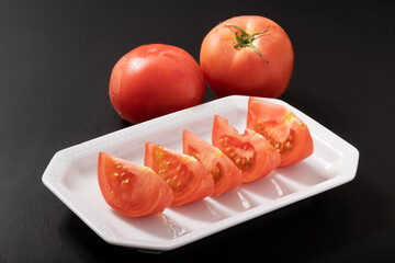 カット　トマト