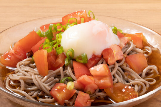 ぶっかけ　トマト蕎麦