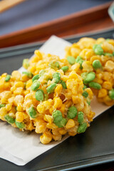 とうもろこしと枝豆のかき揚げ