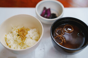 京都の川床で食べる食事