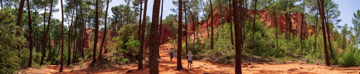 Obraz premium Le sentier des ocres, Roussillon, France, Colorado français, photographie de voyage, tourisme, touristique, road trip