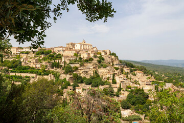 Obraz premium Village de Gordes, plus beau village de France, destination touristique, tourisme, vacances, photographie de voyage