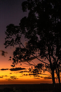 C&eacute;u colorido ap&oacute;s o p&ocirc;r do sol