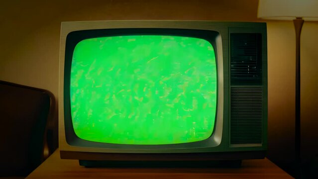 Vintage Tv with Static Effect and Green Screen, Zooming in Effect, 4k	