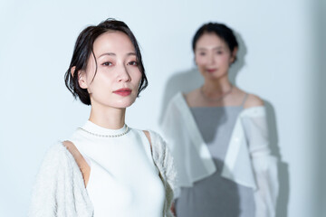 女性　ファッションモデル　ミセスモデル　ポートレート