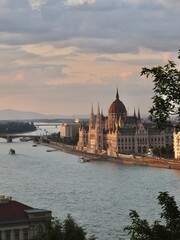 Naklejka premium hungarian parliament city