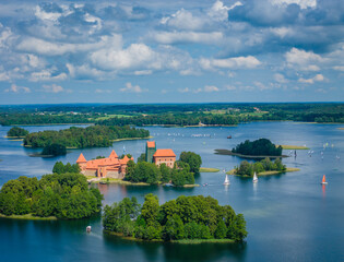 Obraz premium Aerial view of Trakai Island Castle - a medieval gothic castle located in Lithuania, island in Galve lake. Drone photo