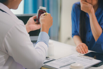 Doctors give annual health check-ups to patients. Many items. Health check-up guidelines.