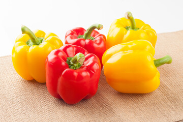  An annual plant from the nightshade family. The height is about 60cm, and the leaves are 7~12cm.