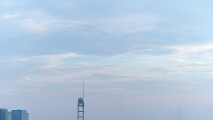 マジックアワーの雲と空