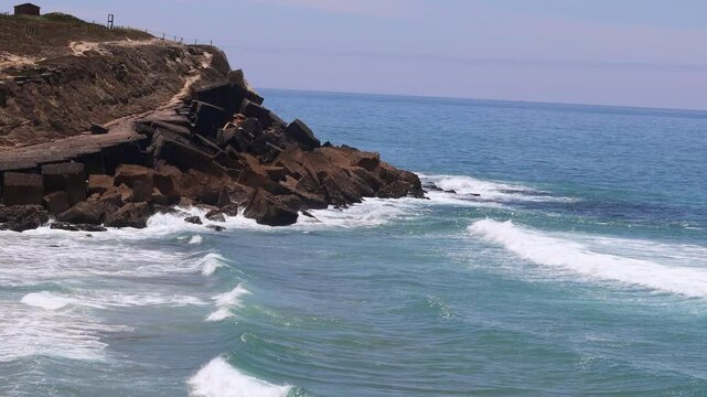 Vista da Praia das Ma&ccedil;&atilde;s em Sintra Portugal
