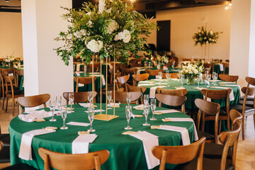 table setting in restaurant