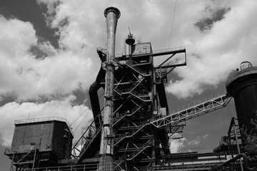 Altes industrielles Gebäude im Landschaftspark Duisburg Nord, Vintage, LaPaDu, Ruhrgebiet,...