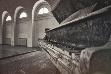 Klavier Lost Place  - Beatiful Decay - Abandoned - Verlassener Ort - Urbex / Urbexing - Lost Place...