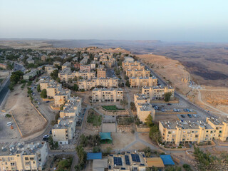 Fototapeta premium Top View over the town of Mizpe Ramon and Makhtesh Ramon crater - Israel 