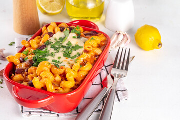 Homemade one pot Chili Mac and Cheese, Chili Macaroni and Cheese Casserole Bake, american mexican tasty gooey dish with beef meat, beans and cheese