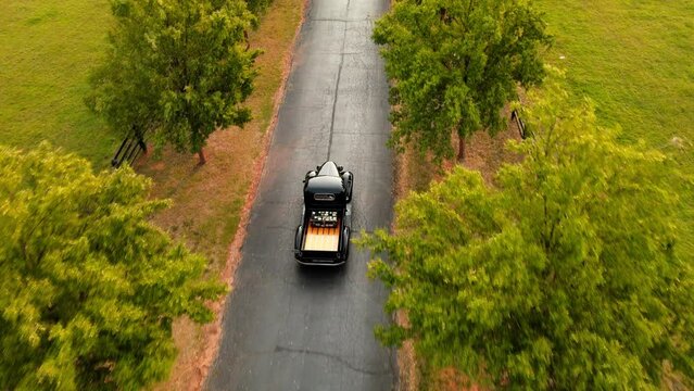 1939 Chevrolet Truck Driving 